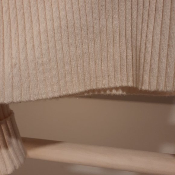 Small Cream Tommy Hilfiger Shirt - Picture 4 of 8